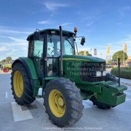 John Deere 6220